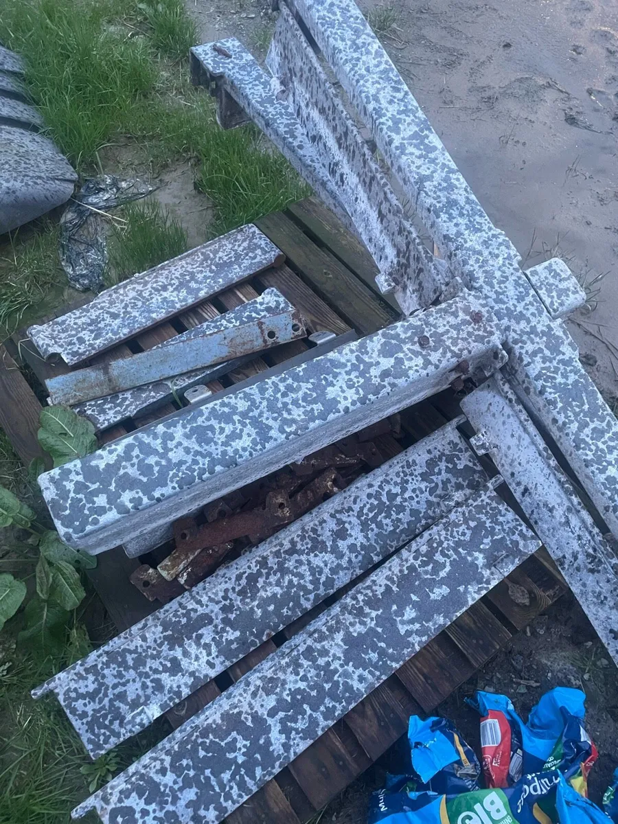 Dairy power automatic scrapper system - Image 4