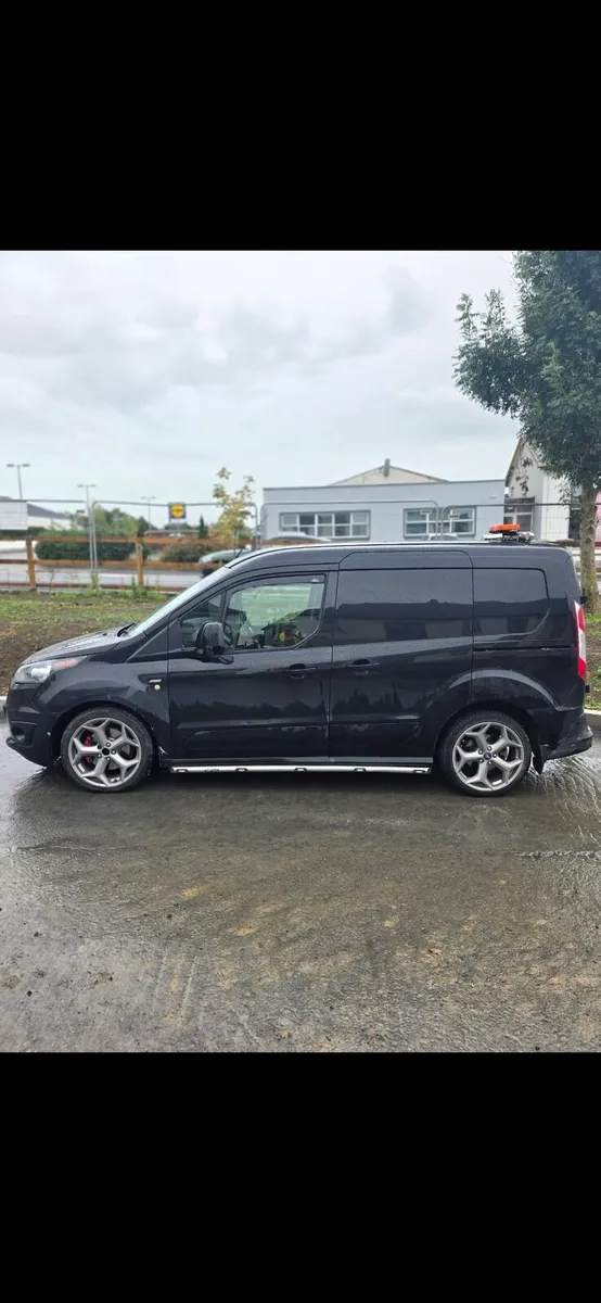 Ford Transit Connect - Image 4