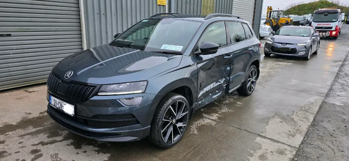 211 SKODA KAROQ SPORTLINE - Image 2