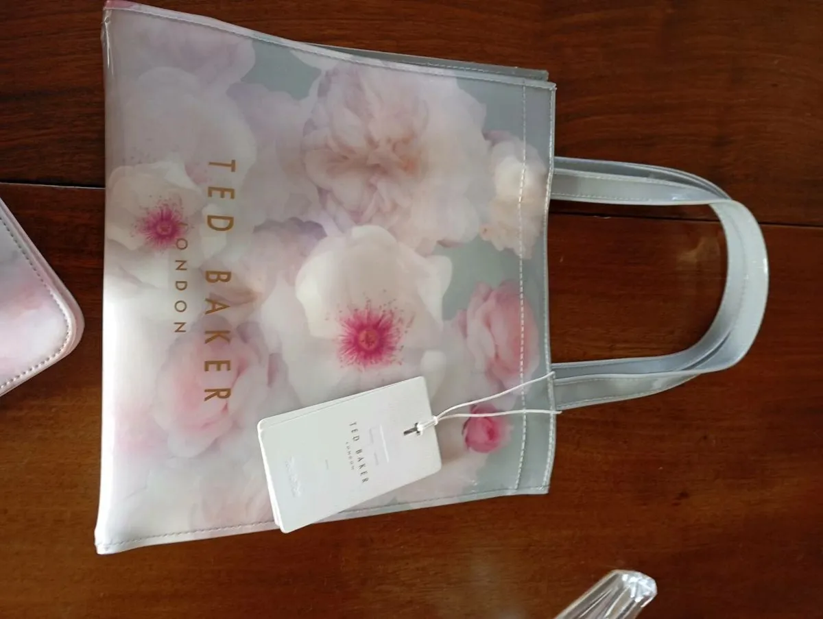 Ted Baker bag and Manicure Set - Image 1