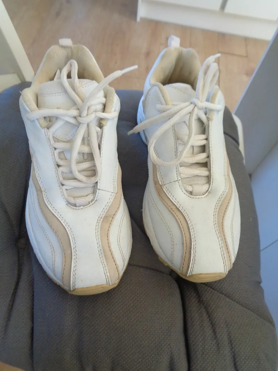 Ladies Leather Golf Shoes for Sale - Image 3