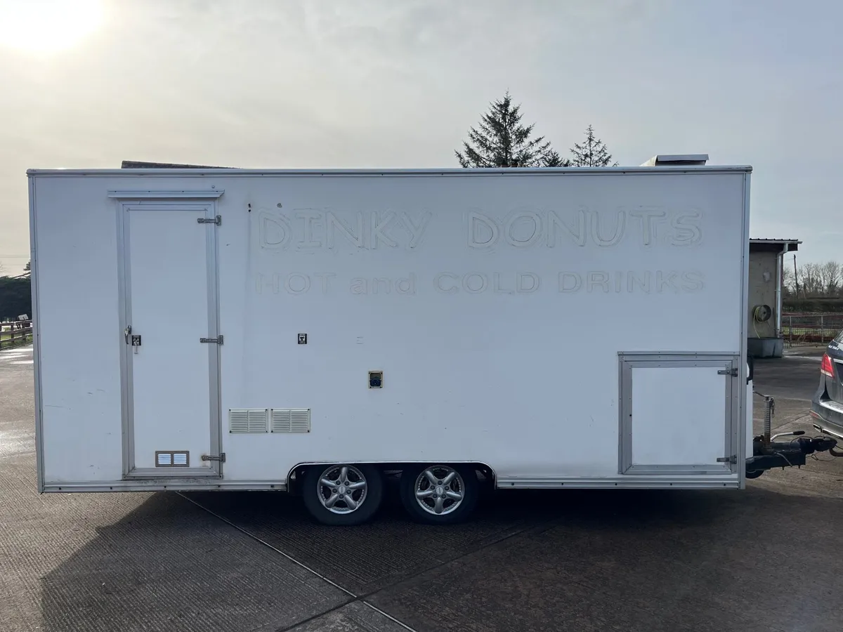 16ft Towability Catering Trailer - Image 2