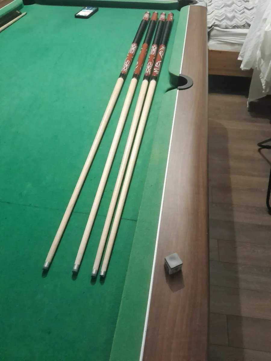 Pool table cues - Image 4