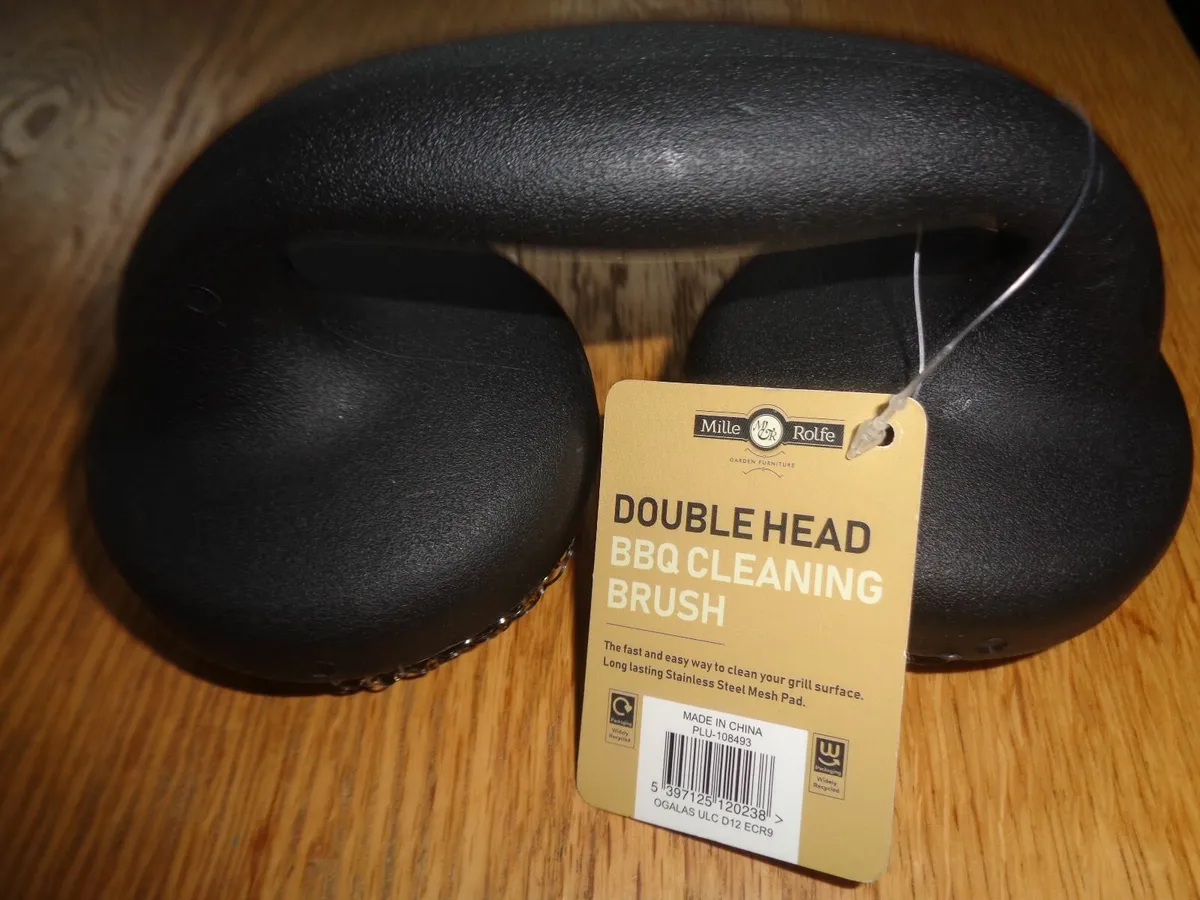 Double Head BBQ Cleaning Brush for Sale - Image 1