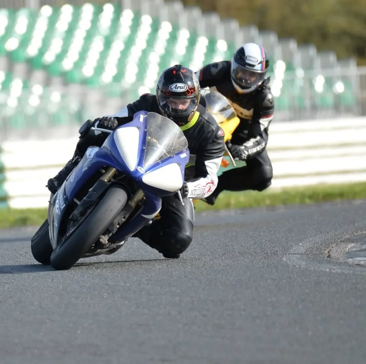 2003 R1 track bike - Image 2