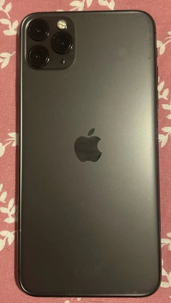 iPhone 11 Pro Max - Image 2