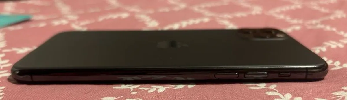 iPhone 11 Pro Max - Image 3