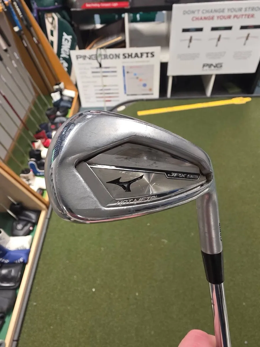 Mizuno Jpx 921 Hot Metal Irons - Image 1