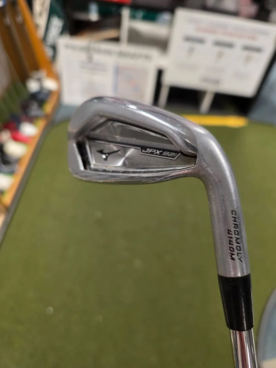 Mizuno Jpx 921 Hot Metal Irons - Image 4