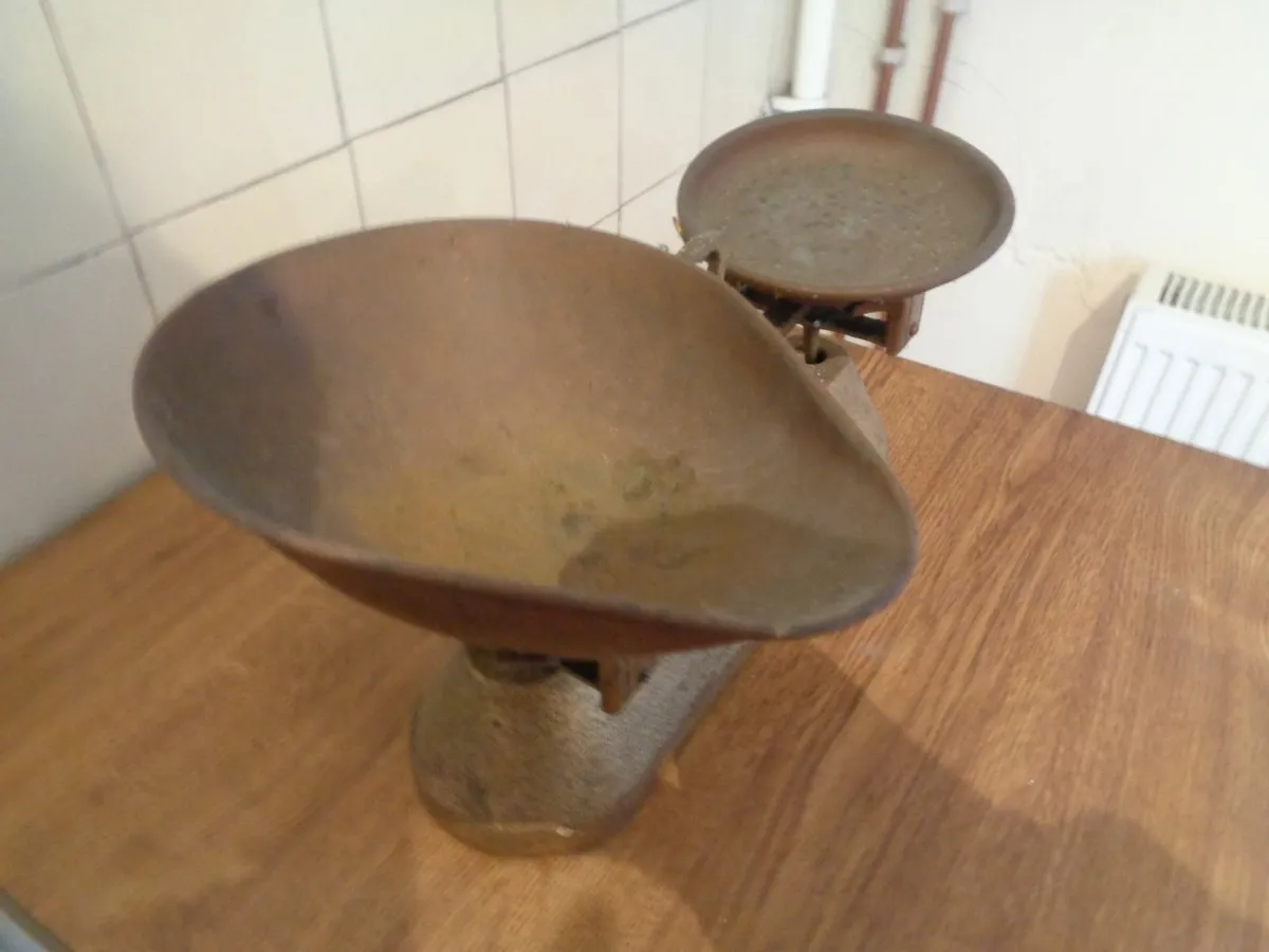 Vintage Brass FJ Thorton & Co. for Sale - Image 3