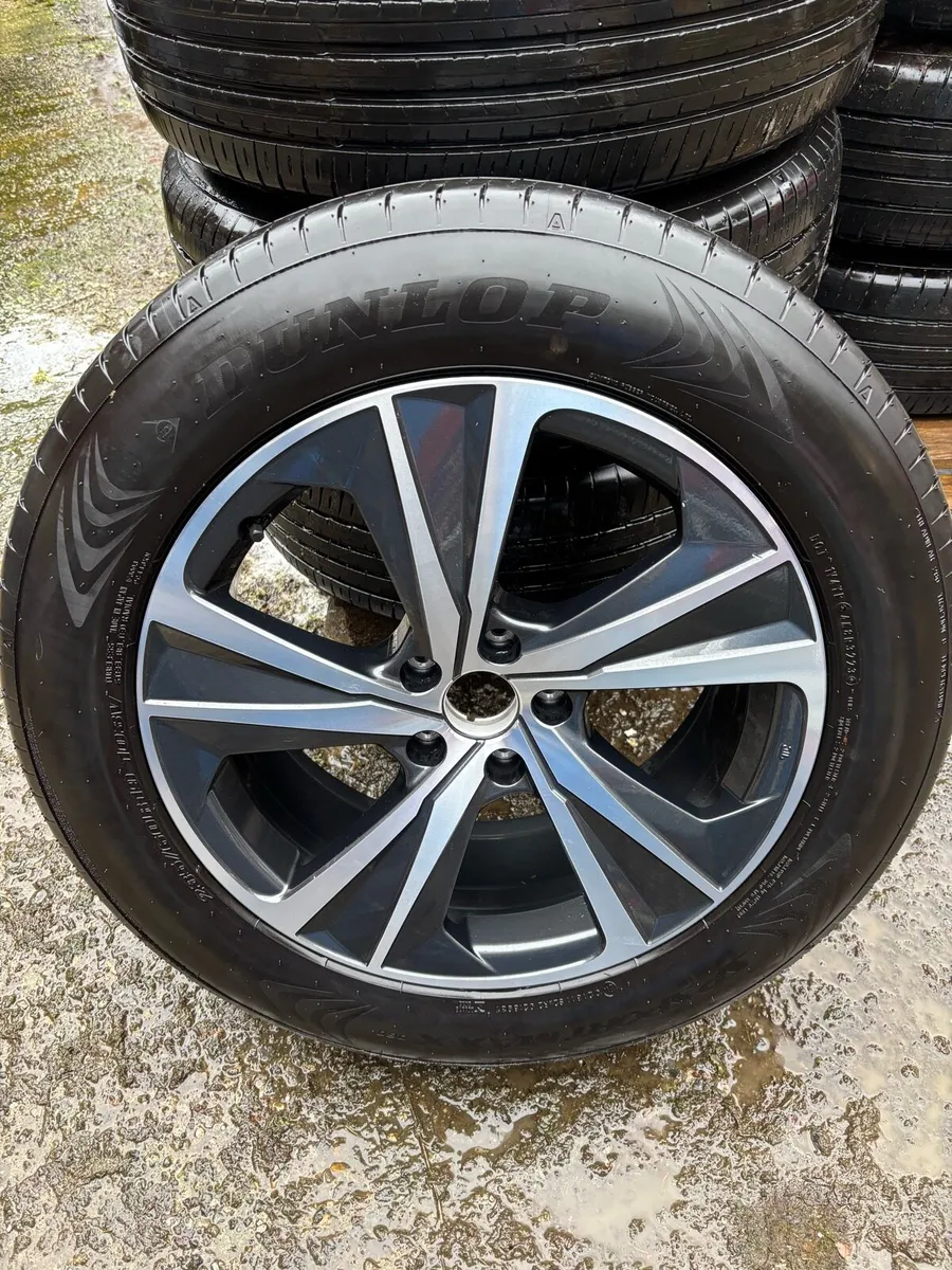 19” Lexus/Toyota alloys and tyres - Image 2