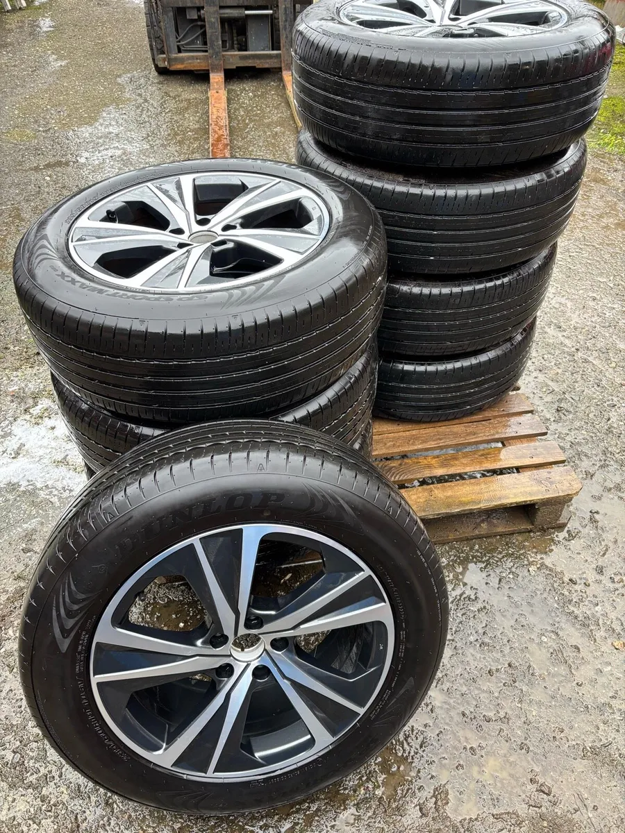 19” Lexus/Toyota alloys and tyres - Image 4
