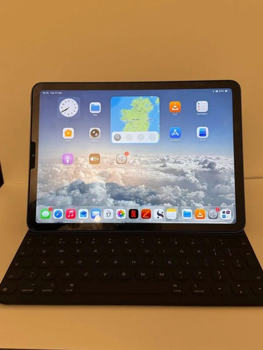 iPad Air 5th Gen 256 GB - Image 2