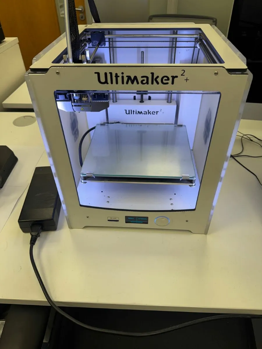 3D printer Ultimaker 2+ - Image 1