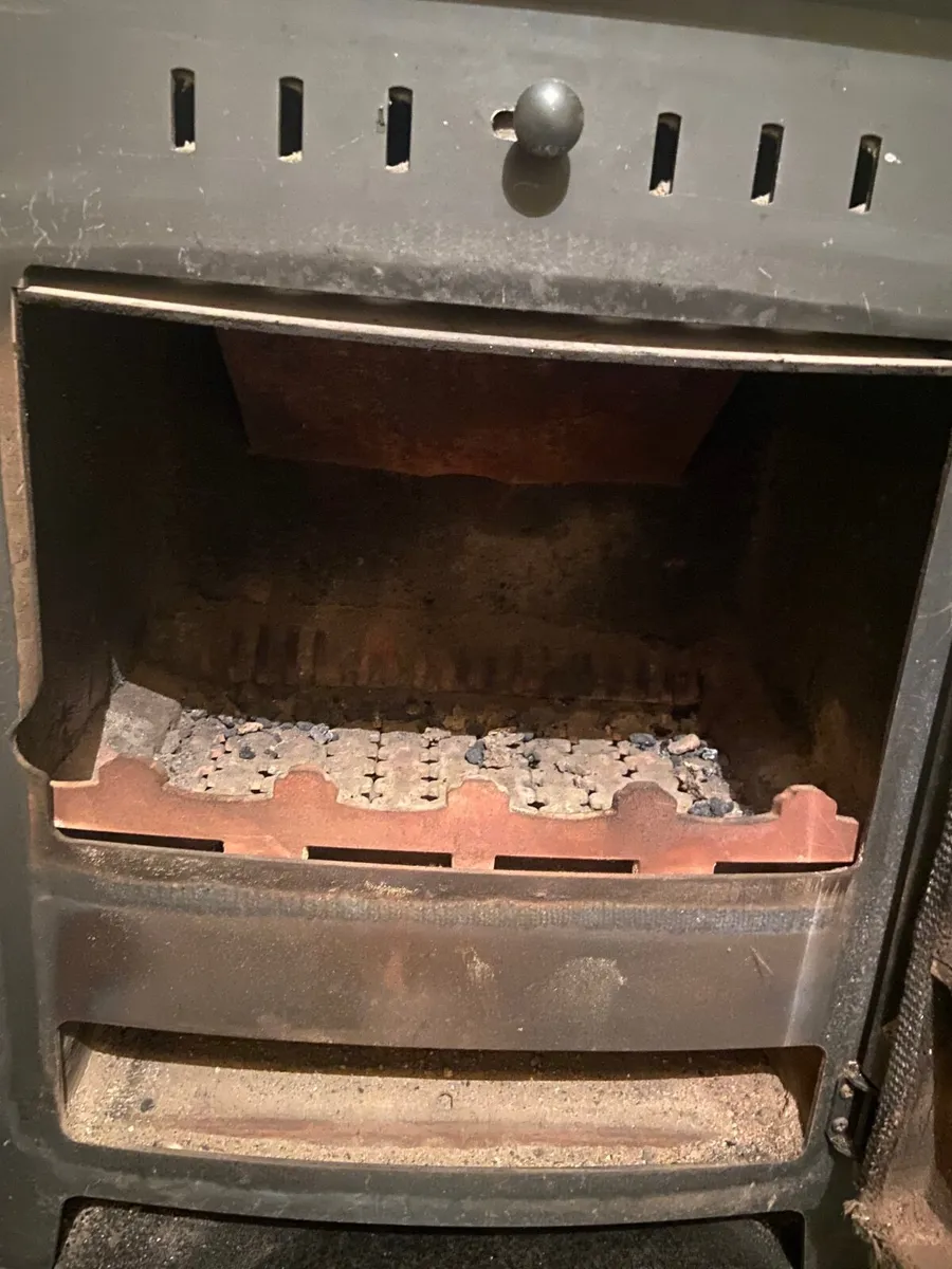 Stove - Stratford EB 20 with back boiler . - Image 2