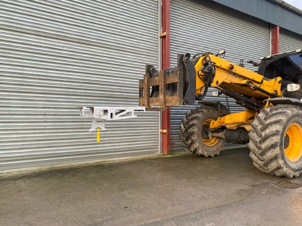 Forklift and pallet forks lifting attachment - Image 4