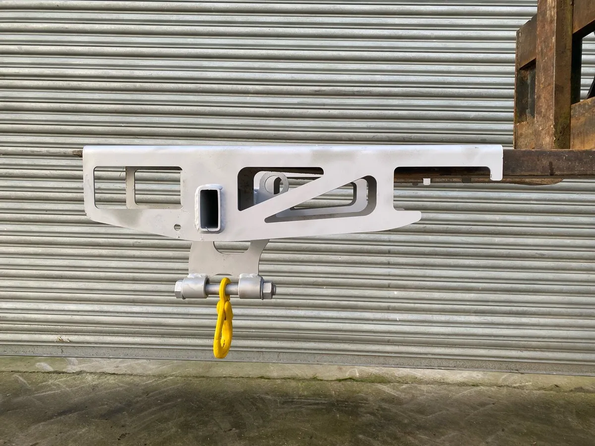 Forklift and pallet forks lifting attachment - Image 2