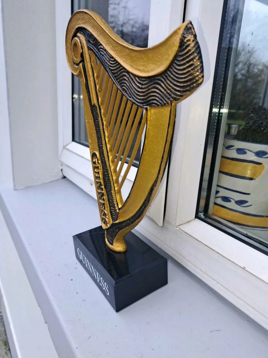 Large Guinness  harp cast iron - Image 3