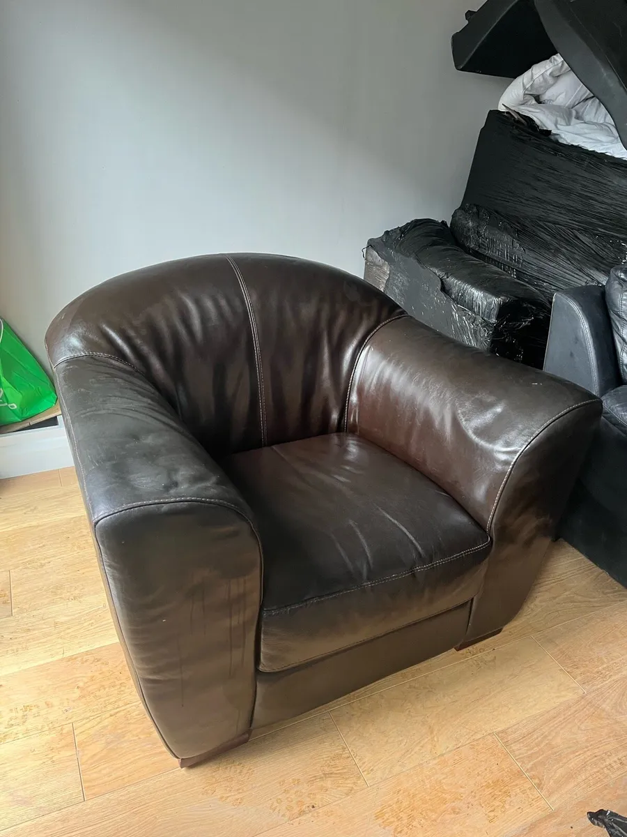 Italian leather arm chair - Image 1