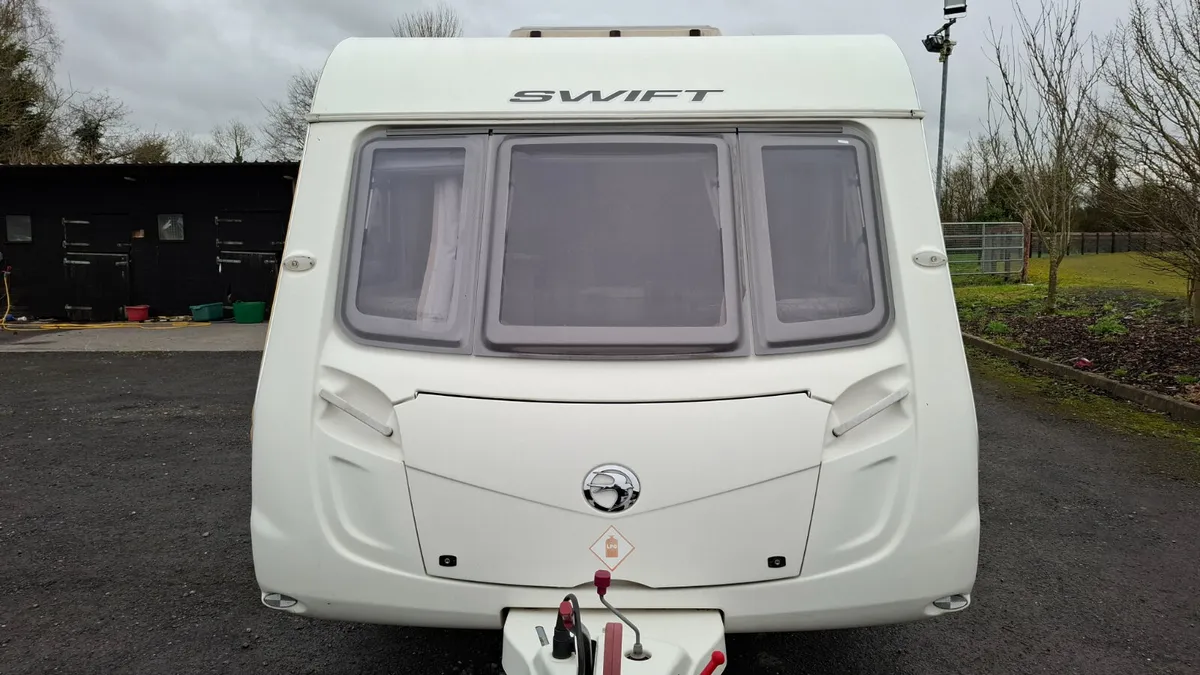 Swift Challenger fixed bed caravan - Image 2