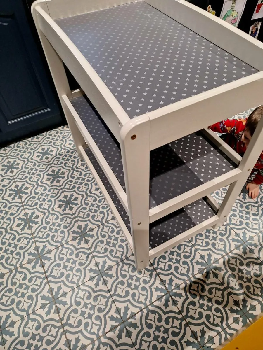 Mamas and papas Changing table - Image 3