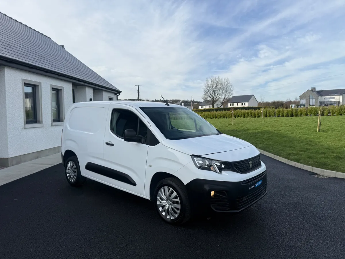 211 Peugeot Partner 100Bhp Professional - Image 2