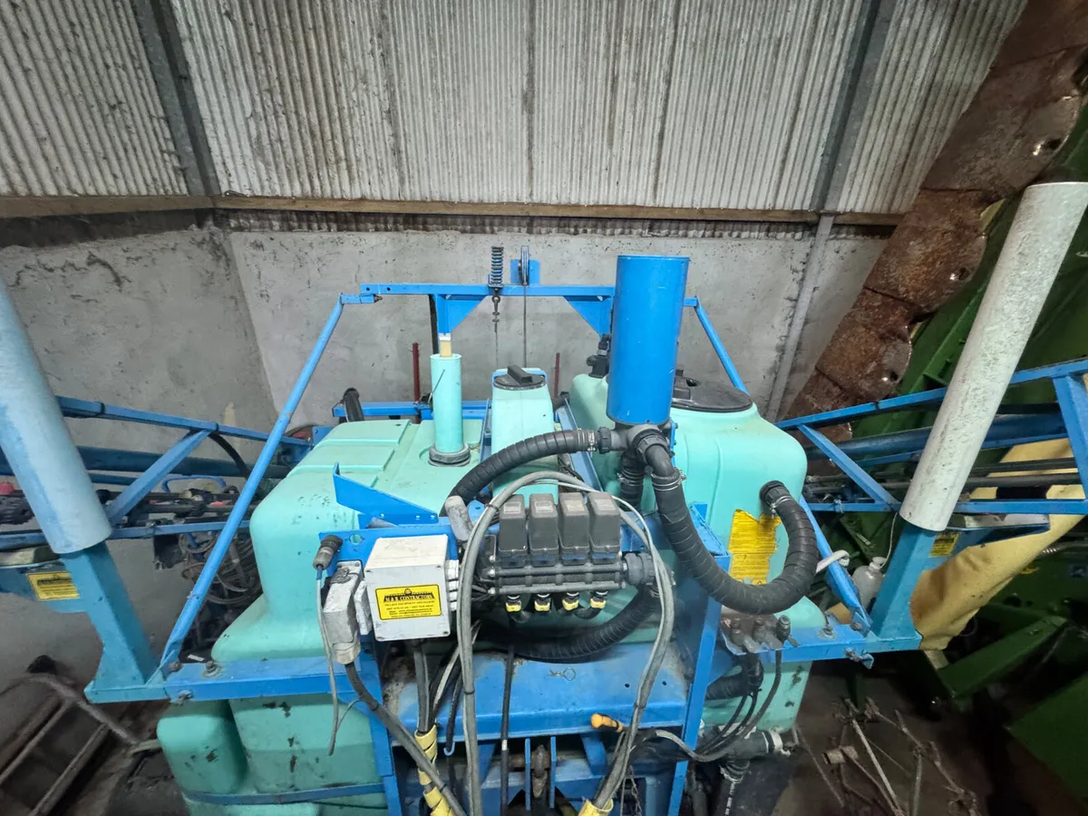 Berthoud 1200 Litre Sprayer - Image 2