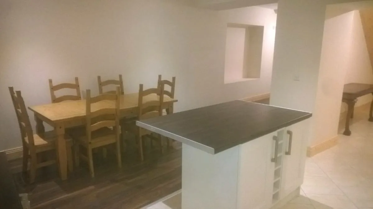 Table and 6 Chairs - Image 4