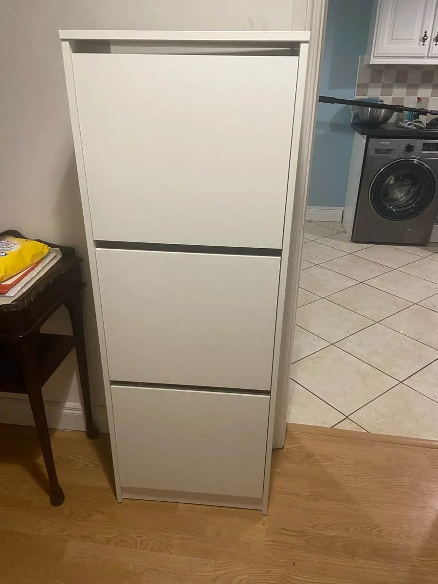 Shoe storage unit - Image 1
