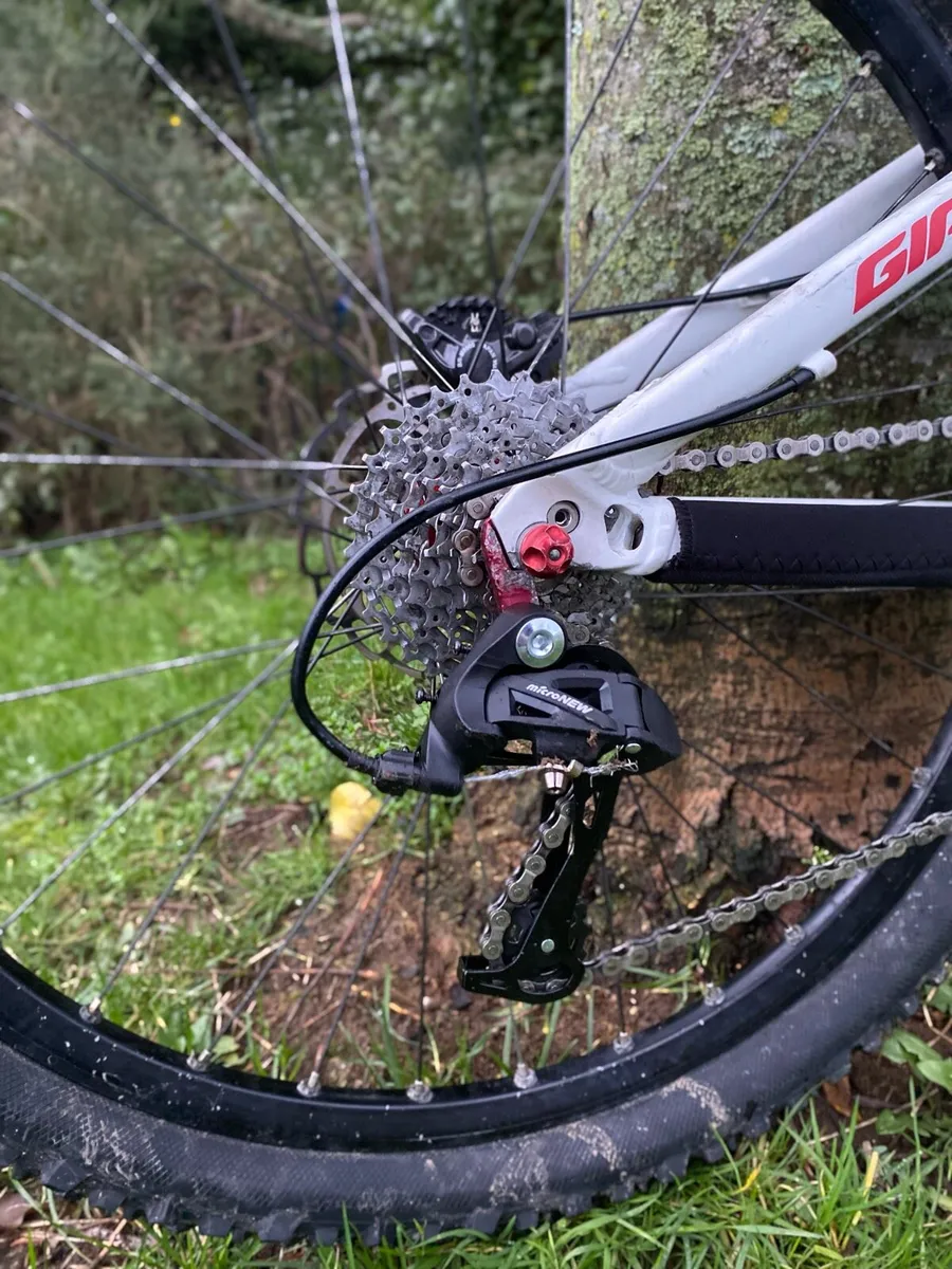 Giant trance X3 full suspension mountain bike - Image 4