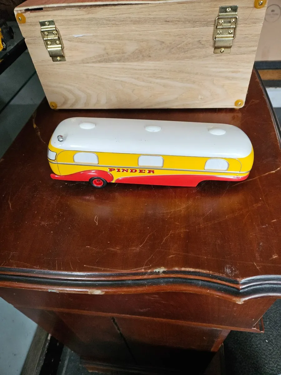 Corgi Atlas Pinder Circus Trailer - Image 2