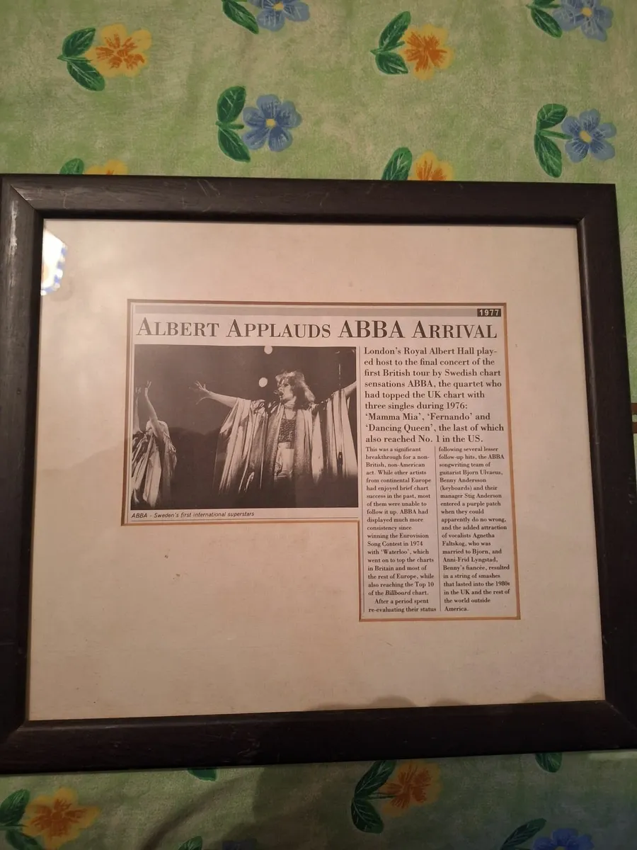 Two framed pieces of music memorabilia - Image 3
