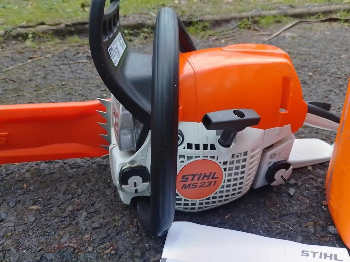 Stihl MS 231 Chainsaw - Image 2