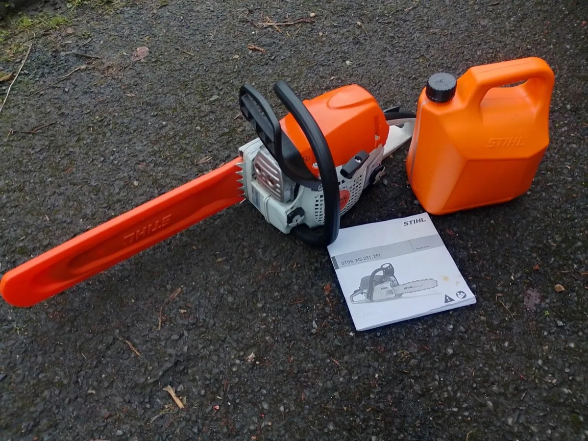 Stihl MS 231 Chainsaw - Image 1