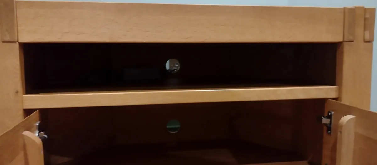 Solid Oak Corner TV Unit - Image 2