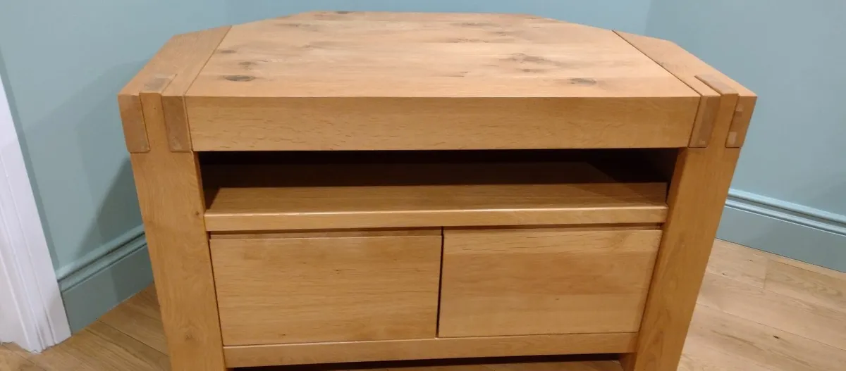 Solid Oak Corner TV Unit - Image 3