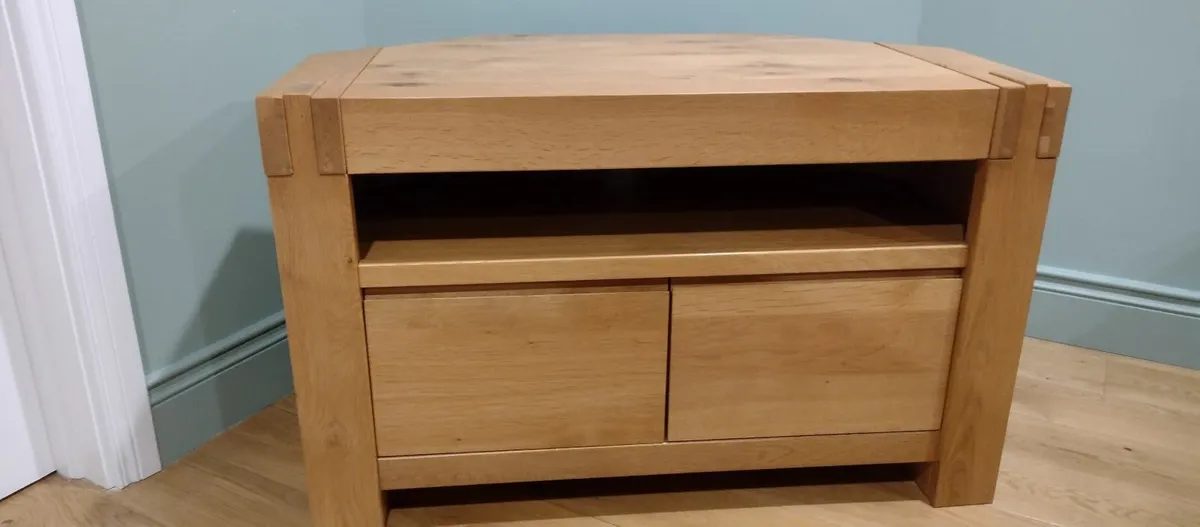 Solid Oak Corner TV Unit - Image 4
