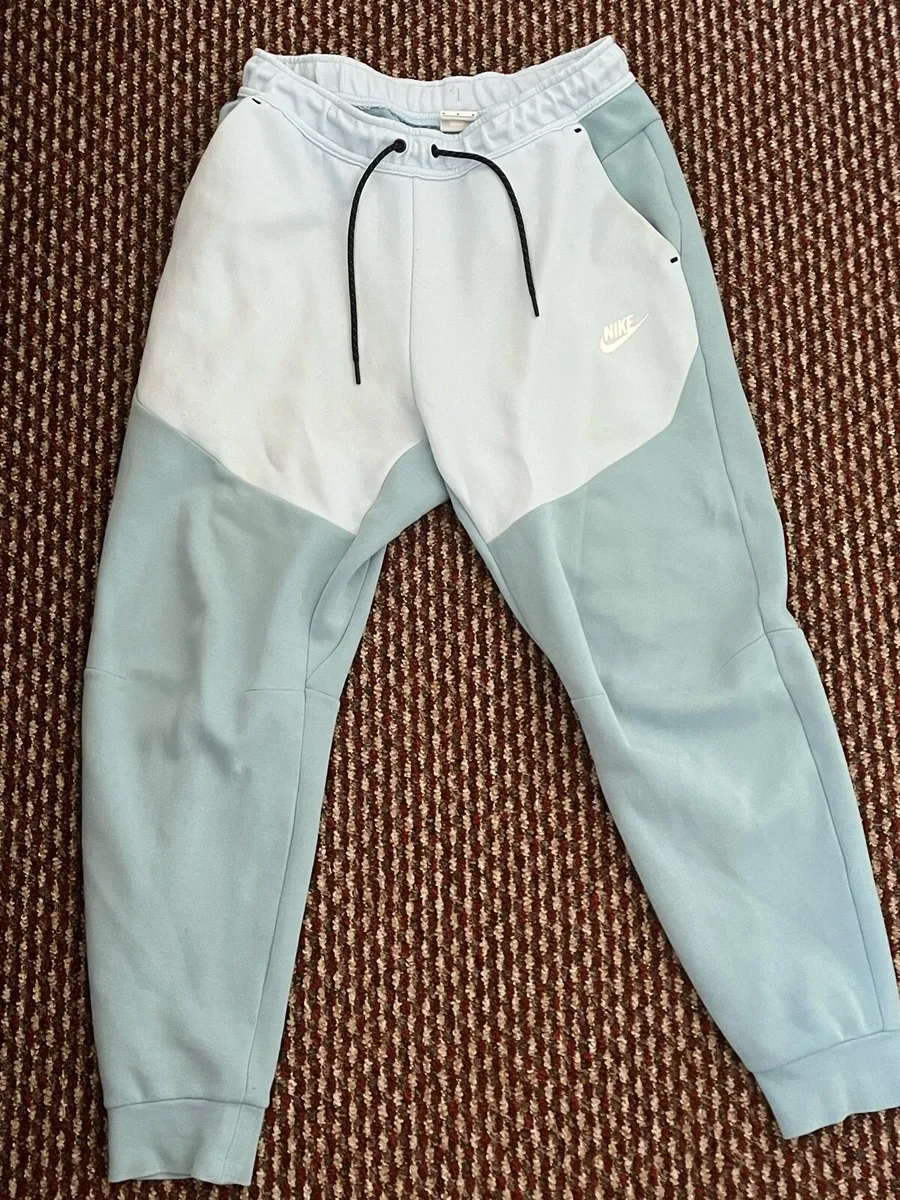 Baby blue nike tech fleece - Image 4