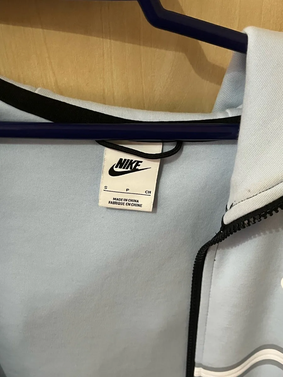 Baby blue nike tech fleece - Image 3