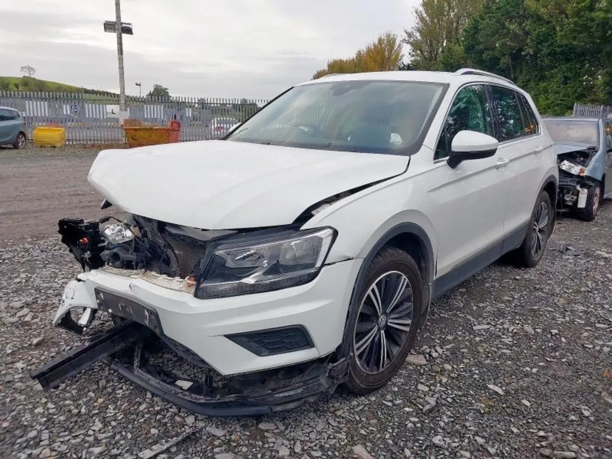 🟢2020 VOLKSWAGEN Tiguan BREAKING FOR PARTS - Image 1