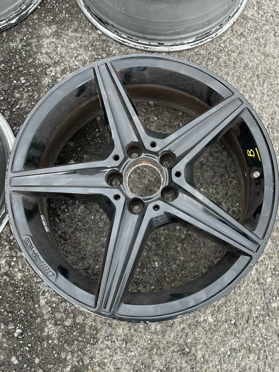 18’ Genuine Mercedes Amg 5x112 alloy wheels - Image 1