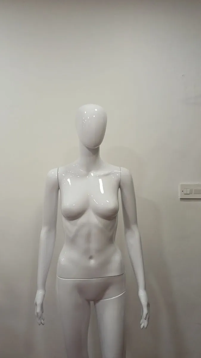 White Lady Manniquins - Image 1