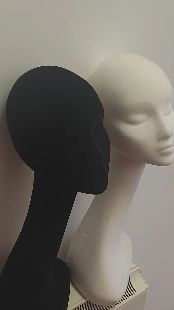 Foam Manniquin Lady Heads - Image 1