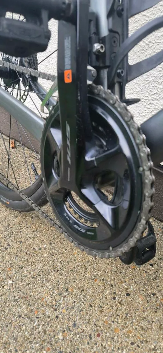 Defy Advanced 1 2024 Road Bike - Image 3