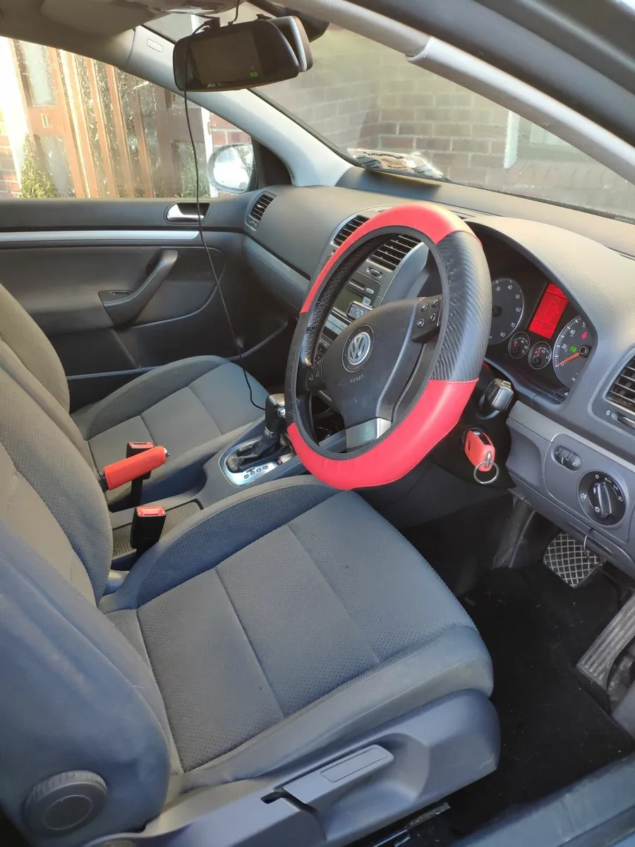 Volkswagen Golf 2009 - Image 1