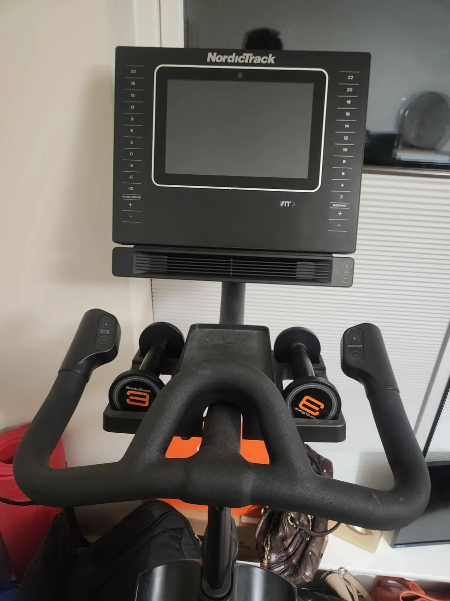 NordicTrack Commercial S10i Studio Cycle - Image 1
