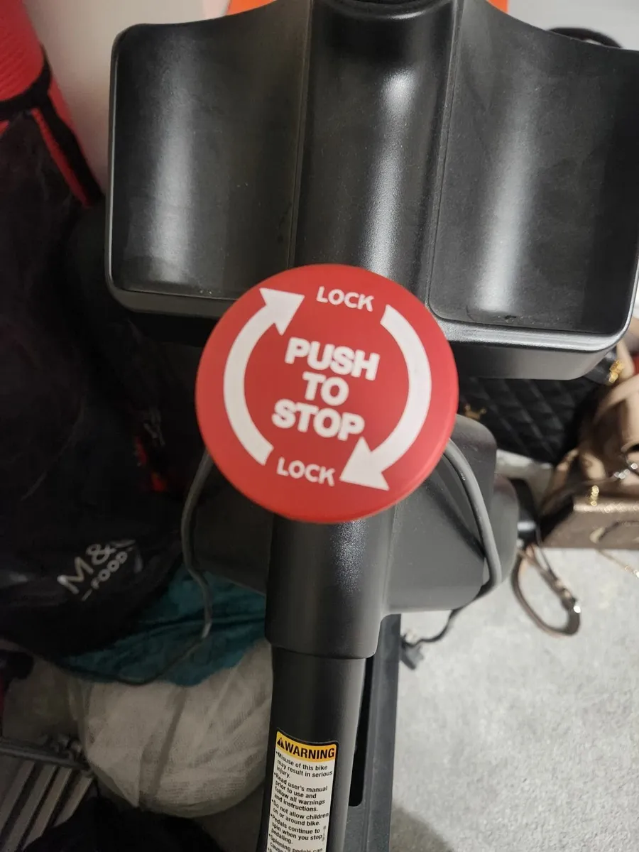 NordicTrack Commercial S10i Studio Cycle - Image 2