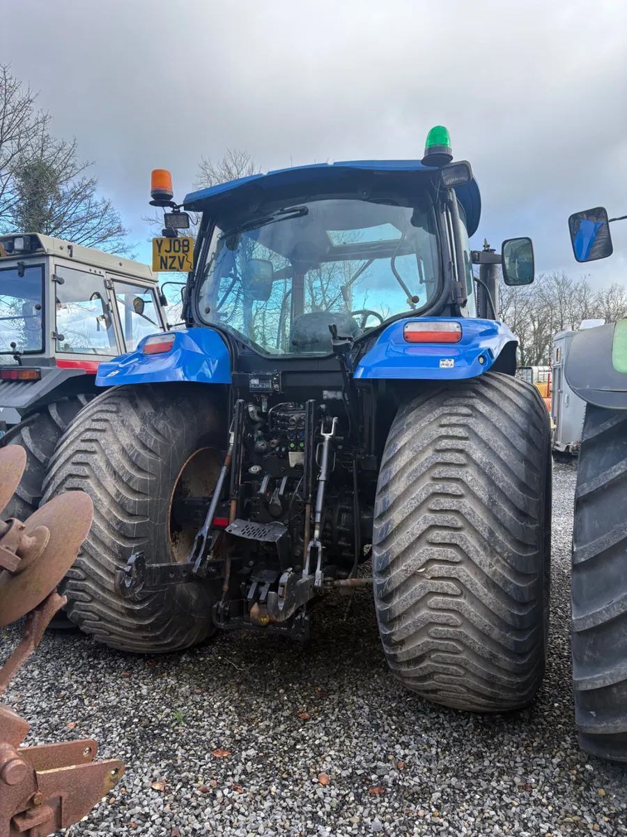 New Holland T6010 tractor - Image 2