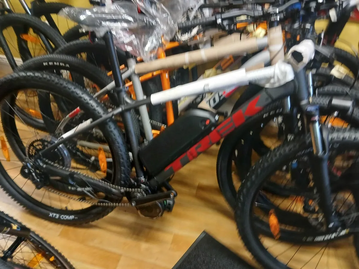 TREK MARLIN 5 E BIKE - Image 2