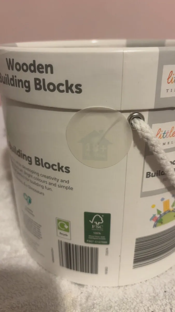 New tub wooden building blocks with dinosaurs - Image 2